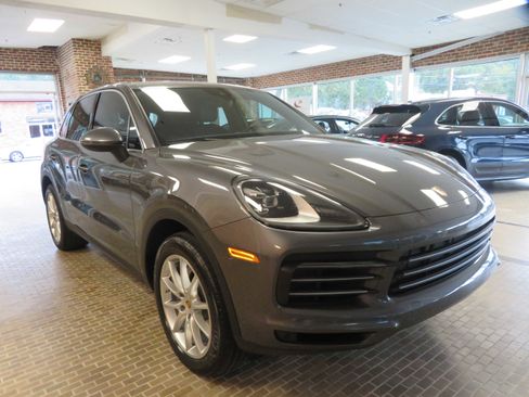 Used 2019 Porsche Cayenne image 3
