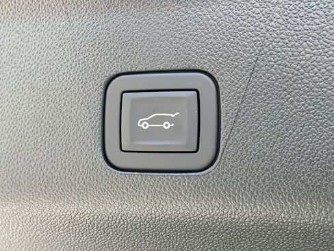 New 2026 GMC Yukon XL Denali w/ Denali Reserve Package AWD/4WD image 28
