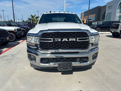 Used 2024 RAM 1500 Laramie RWD image 2