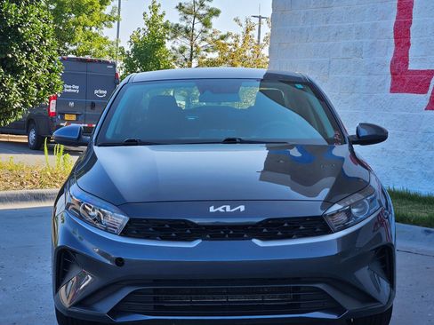 Used 2024 Kia Forte LXS FWD image 2