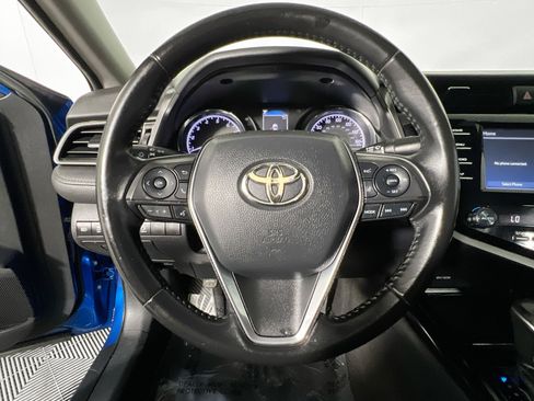 Used 2019 Toyota Camry SE w/ Convenience Package FWD image 18