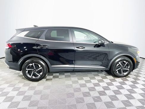Used 2024 Kia Sportage LX image 9