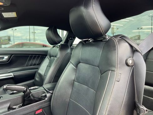 Used 2017 Ford Mustang GT Premium w/ GT Performance Package image 31