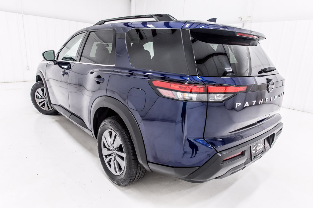 Used 2025 Nissan Pathfinder SV AWD/4WD image 5