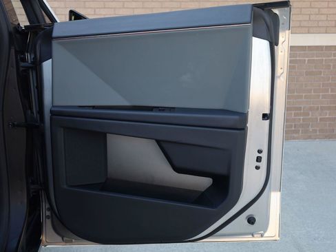 Used 2025 Tesla Cybertruck AWD Crew Cab image 27