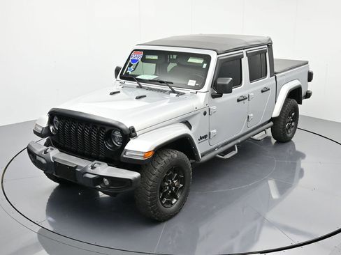 Used 2022 Jeep Gladiator Willys image 27