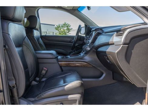 Used 2019 Chevrolet Tahoe LT image 11