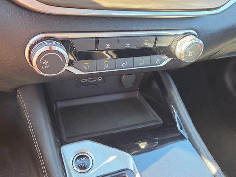 Used 2023 Nissan Altima 2.5 SV FWD image 22