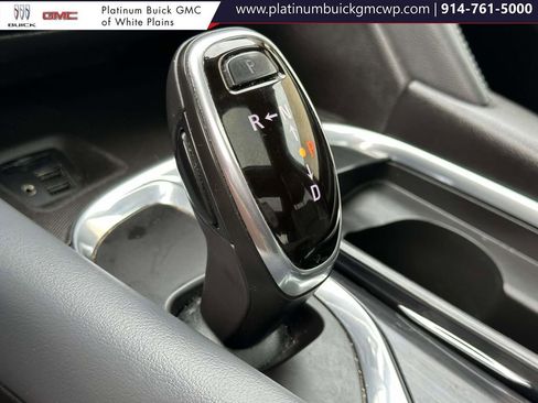 Used 2020 Buick Enclave Premium w/ Sun and Sites Package image 29