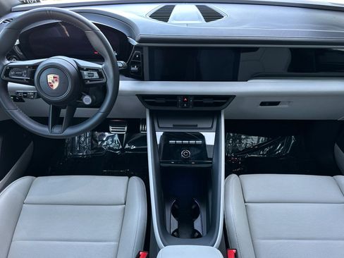 Certified 2024 Porsche Macan 4 Electric AWD/4WD image 6