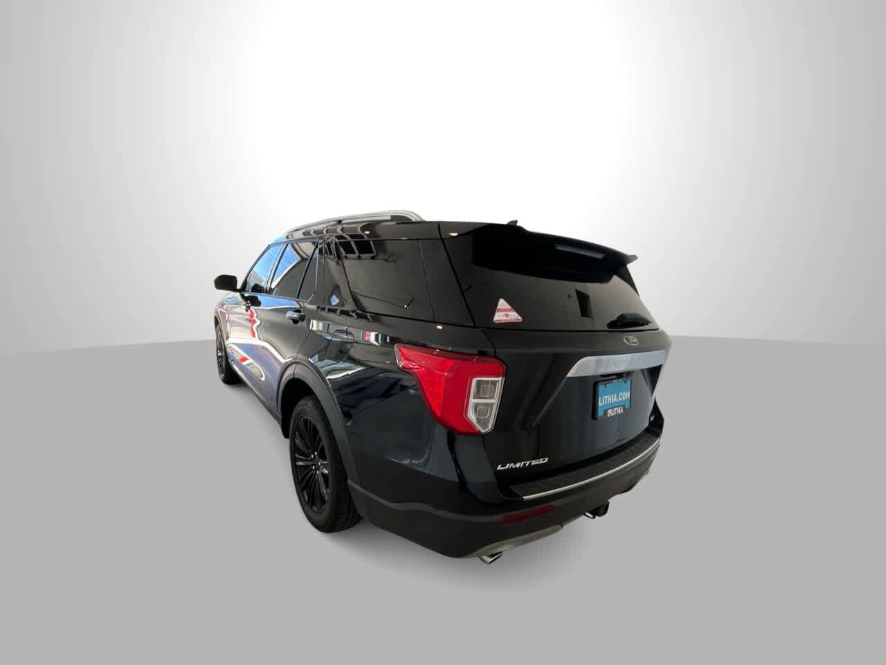 Used 2020 Ford Explorer Limited w/ Class III Trailer Tow Package AWD/4WD image 6