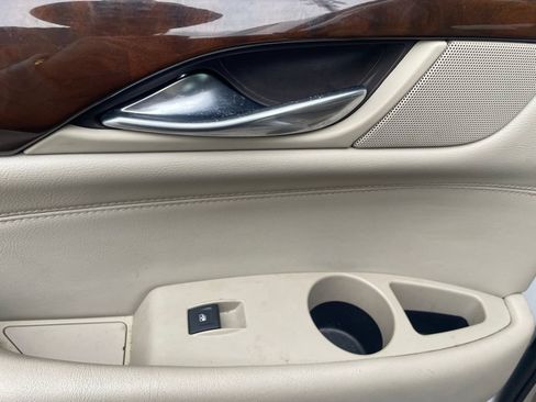 Used 2017 Cadillac Escalade 2WD image 18