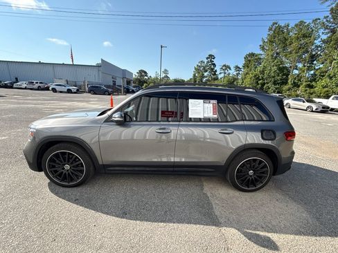Used 2023 Mercedes-Benz GLB 250 w/ AMG Line image 5