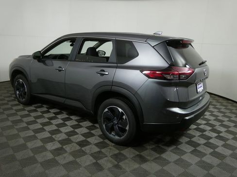 Used 2025 Nissan Rogue SV image 6