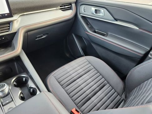 New 2026 Ford Explorer ST-Line w/ ST-Line Street Pack image 15