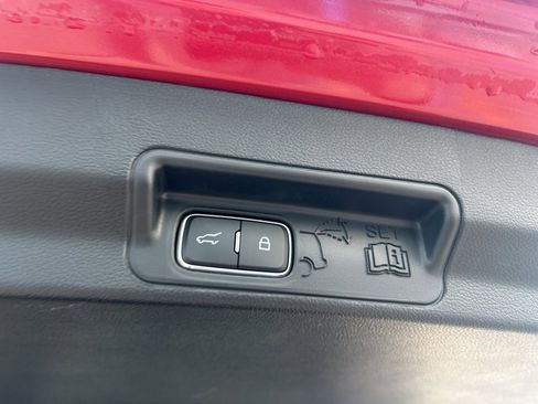 Used 2025 Ford Explorer Platinum w/ Ultimate Package image 19