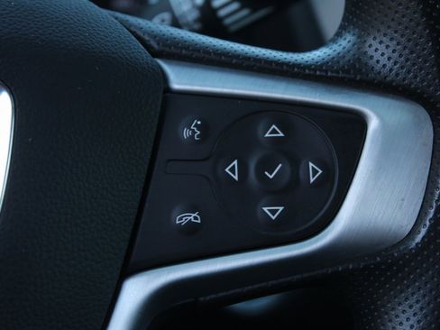 Used 2024 GMC Terrain SLE image 21