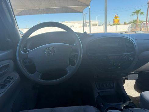 Used 2007 Toyota Sequoia SR5 RWD image 21
