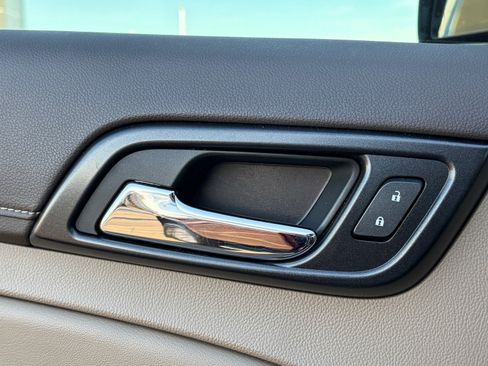 Used 2020 GMC Yukon SLT w/ Open Road Package RWD image 18