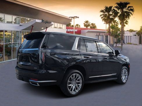 Used 2023 Cadillac Escalade Premium Luxury w/ LPO, Radiant Package AWD/4WD image 3