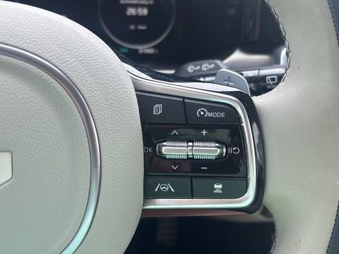 Used 2024 Kia Sorento SX Prestige AWD/4WD image 25