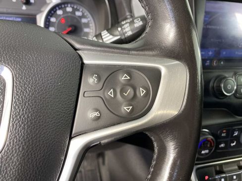 Used 2022 GMC Terrain SLT w/ Infotainment Package II AWD/4WD image 17