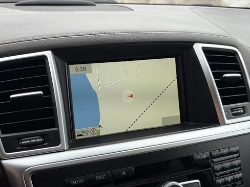 Used 2015 Mercedes-Benz GL 450 GL 450 4MATIC AWD 4dr SUV image 40