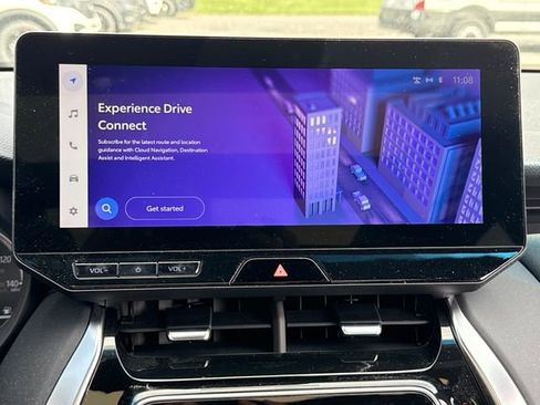 Used 2023 Toyota Venza Nightshade image 29