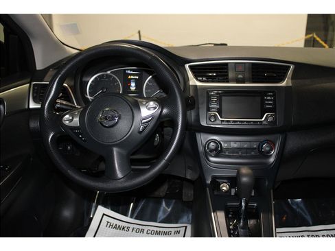 Used 2018 Nissan Sentra S w/ S Midnight Style Package image 15