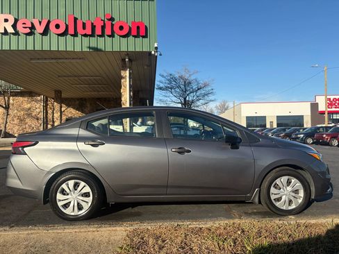 Used 2021 Nissan Versa S image 8