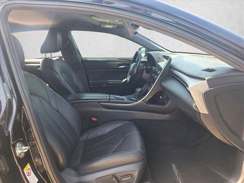 Used 2019 Toyota Avalon XLE w/ Carpet Mat Package FWD image 17
