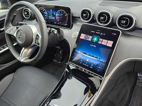 Used 2025 Mercedes-Benz C 300 4MATIC Sedan image 11