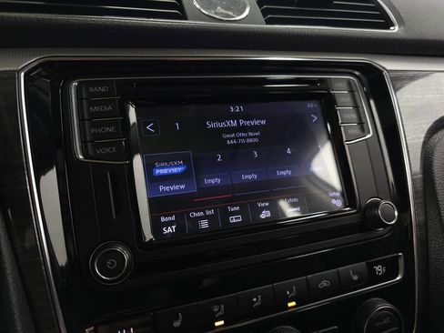 Used 2017 Volkswagen Passat 1.8T SE image 22