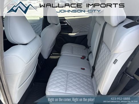 Used 2023 Mitsubishi Outlander SEL AWD/4WD image 27