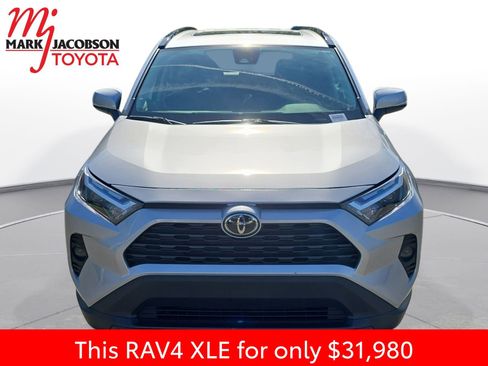 Used 2025 Toyota RAV4 XLE w/ Convenience Package image 3