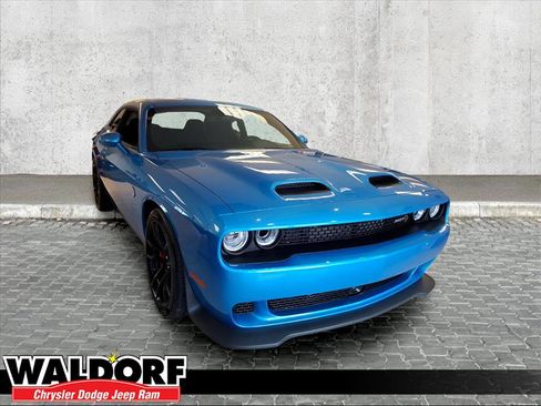 Used 2023 Dodge Challenger SRT Hellcat w/ Driver Convenience Group image 1