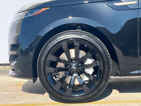 New 2025 Land Rover Range Rover Sport Dynamic SE image 12