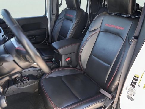 Used 2023 Jeep Gladiator Rubicon w/ Cold Weather Group image 10