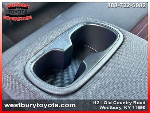 Used 2025 Toyota Corolla SE w/ Convenience Package FWD image 19