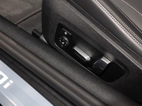 Used 2024 BMW M850i xDrive Convertible image 33