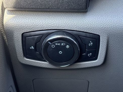 Used 2022 Ford F350 XL w/ Power Equipment Group image 26