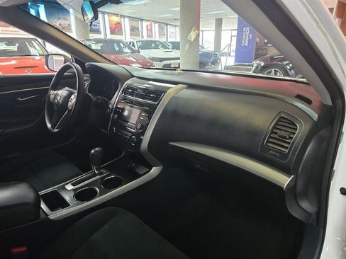 Used 2015 Nissan Altima 2.5 S w/ Special Edition Package FWD image 13