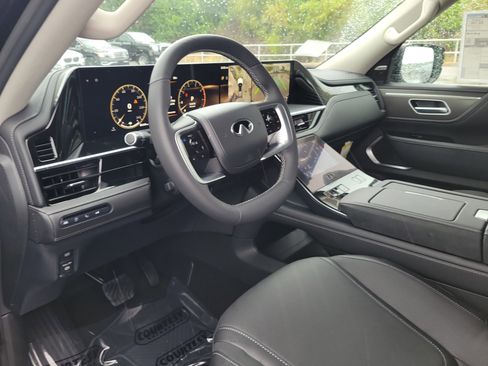 New 2026 INFINITI QX80 Luxe w/ Cargo Package image 18