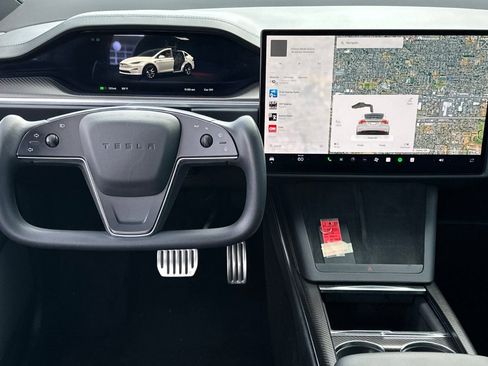 Used 2023 Tesla Model X Plaid image 14