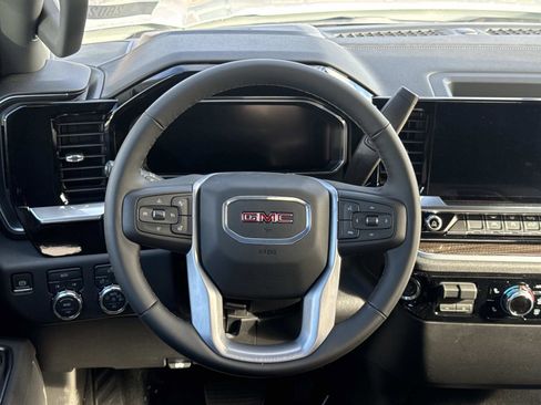 New 2026 GMC Sierra 1500 Elevation image 10