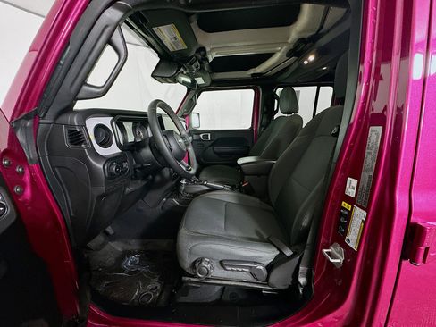 Used 2024 Jeep Wrangler Unlimited Sport AWD/4WD image 13
