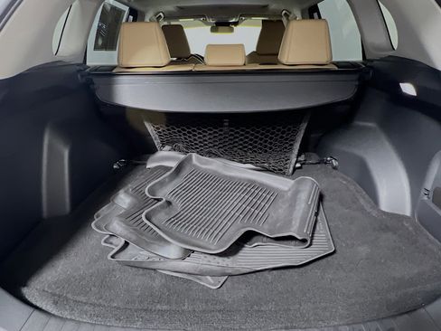 Used 2023 Toyota RAV4 XLE Premium image 34