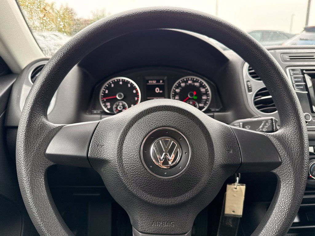 Used 2017 Volkswagen Tiguan S FWD image 9