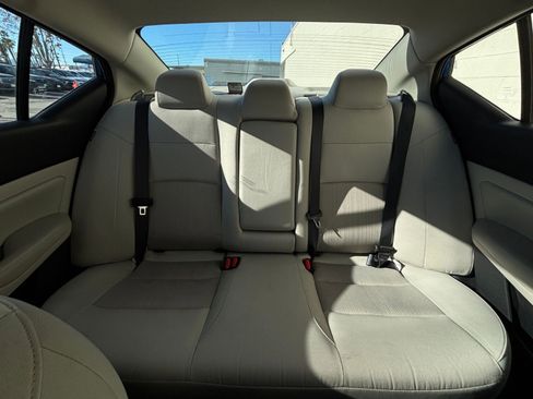 Used 2025 Nissan Altima 2.5 SV image 38