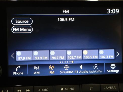 Used 2023 Nissan Sentra SV image 24